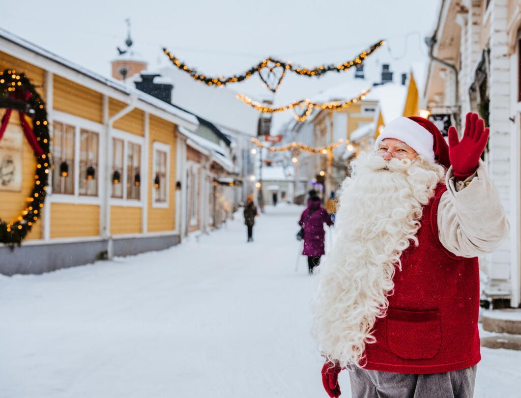 Joulupukki Vanhassa Porvoossa